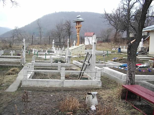 Sub aceste morminte se afla osemintele lui Valeriu Gafencu